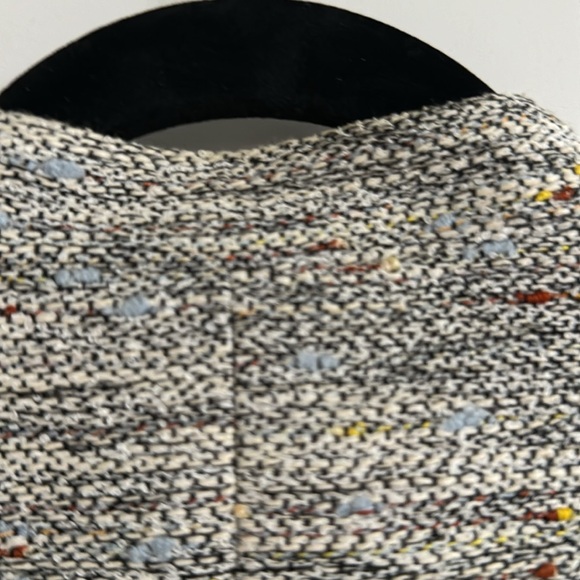 Two piece suit. Lovely material. Stretches some. - Picture 5 of 8